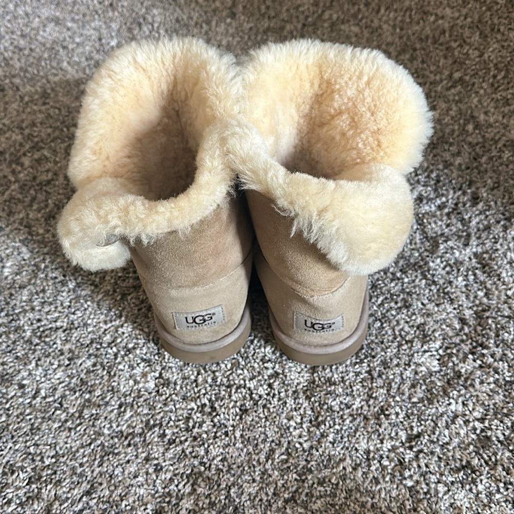 Ugg - Bailey Button - image 3